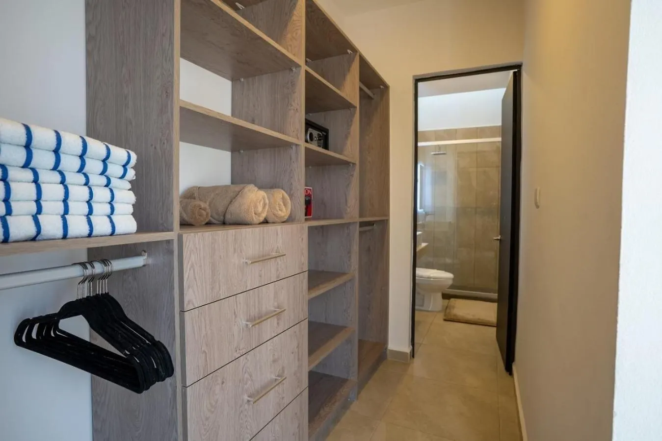 Holiday home 3Br Modern House - Central & Fully Equipped Cancun